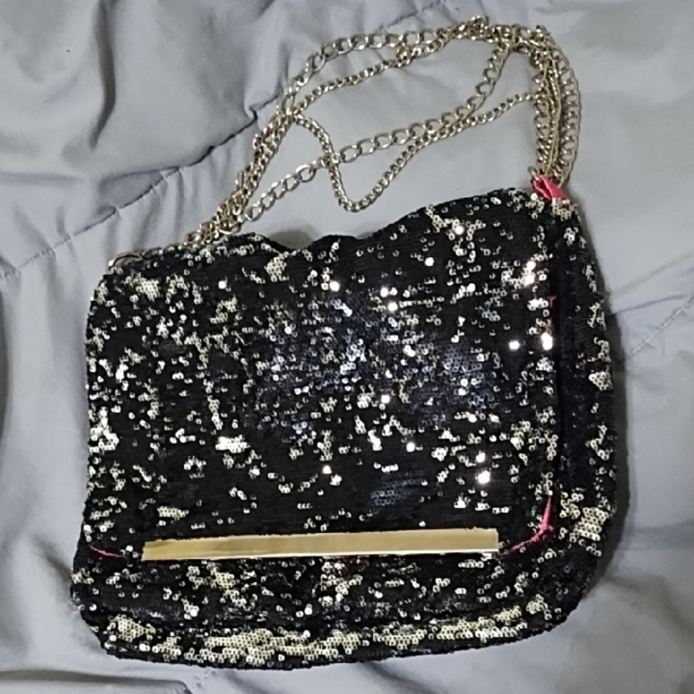 Glamorous Black and Gold Sequin SiGal Handbag